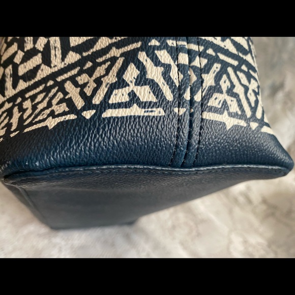 USED WONDER TOTE BAG - Picture 11 of 16